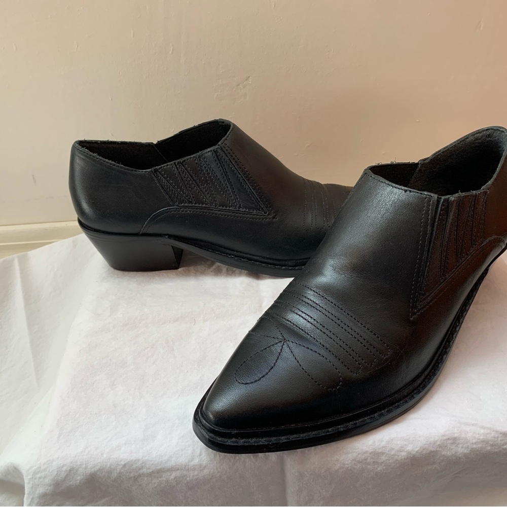 Gianni Bini Black Leather Western Cowboy Booties